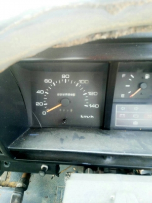 หกล้อ อีซูซุ NKR110ปี35 บรรทุกน้ำและสิ่งปฏิกูล สภาพดีเดิมๆพร้อมใช้งาน ทะเบียนพร้อมโอน