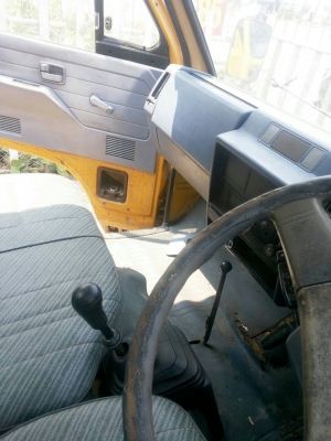 หกล้อ อีซูซุ NKR110ปี35 บรรทุกน้ำและสิ่งปฏิกูล สภาพดีเดิมๆพร้อมใช้งาน ทะเบียนพร้อมโอน