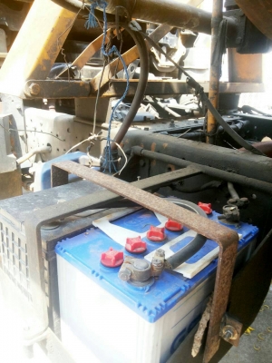 หกล้อ อีซูซุ NKR110ปี35 บรรทุกน้ำและสิ่งปฏิกูล สภาพดีเดิมๆพร้อมใช้งาน ทะเบียนพร้อมโอน