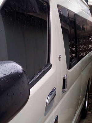 ขายดาวน์รถตู้สภาพใหม่