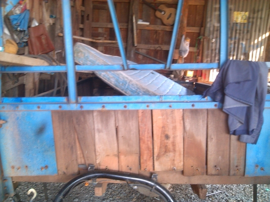 กระบะ6ล้อช่วงสั้นราคาต่อรองได้ครับ