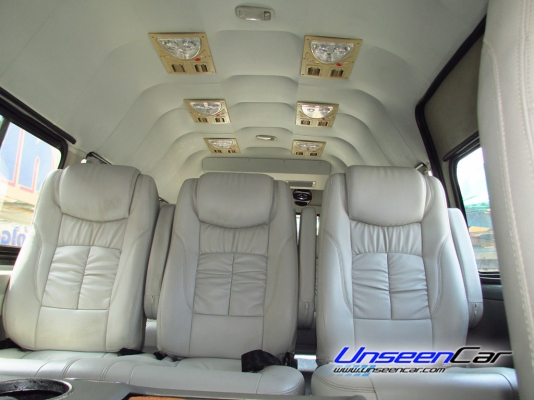 รถตู้ TOYOTA COMMUTER ดีเซลล์ ชุดแต่งวีไอพีเล็กๆ ปี 2007 ราคา 659000 บาท โทร สอบถามเอสารการเช่าซื้อรถได้ที่เซลล์ 0922726669 คุณตันหยงค่ะ