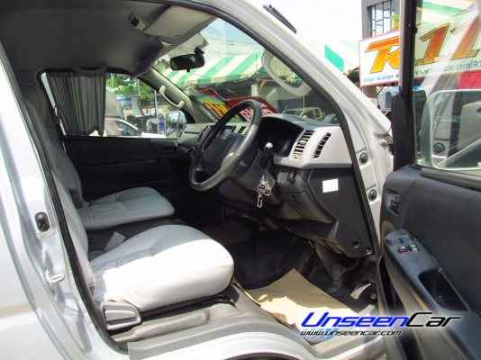 รถตู้ TOYOTA COMMUTER ดีเซลล์ ชุดแต่งวีไอพีเล็กๆ ปี 2007 ราคา 659000 บาท โทร สอบถามเอสารการเช่าซื้อรถได้ที่เซลล์ 0922726669 คุณตันหยงค่ะ