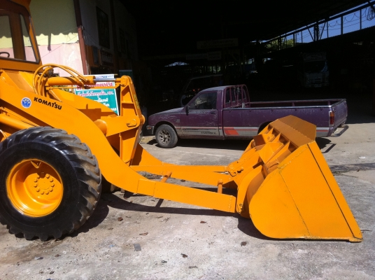 ขายรถตัก KOMATSU 510 มีหลายคัน ขายรถตัก KOMATSU 510 มีหลายคัน
