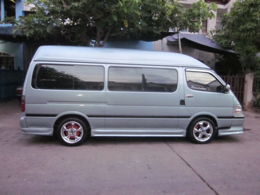 รถตู้หลังคาสูง พร้อมใช้