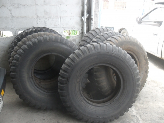 ยาง 11.00 -20 ลายทหาร สวยๆ ราคา เส้นละ 1500 บาท