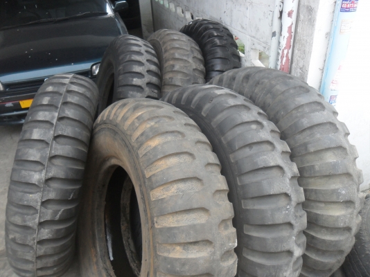 ยาง 11.00 -20 ลายทหาร สวยๆ ราคา เส้นละ 1500 บาท