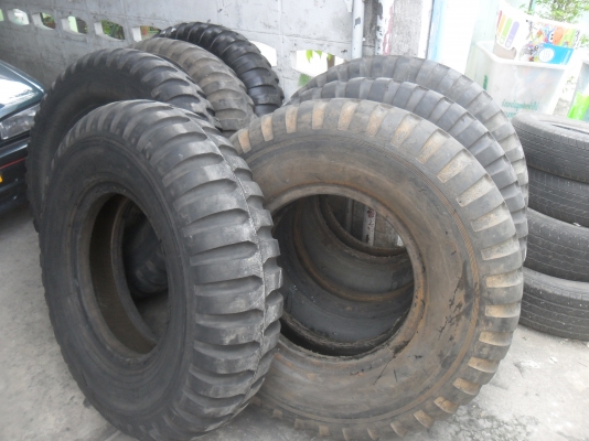 ยาง 11.00 -20 ลายทหาร สวยๆ ราคา เส้นละ 1500 บาท