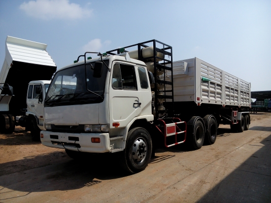 ขายหัวลาก NISSAN UD เครื่อง ฮุนได 290 แรงม้า NGV 100\% พร้อมหางเซมิดั้มพ์ ยาว 9.10 พร้อมทะเบียน คุ้มค่าน่าใช้ สนใจติดต่อเลย