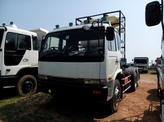 ขายหัวลาก NISSAN UD เครื่อง PE6  260 แรงม้าระบบ NGV 100\% เอกสารก๊าสครับ รถเช็คใหม่หมด พร้อมทะเบียน พร้อมใช้ รถสวยมาก