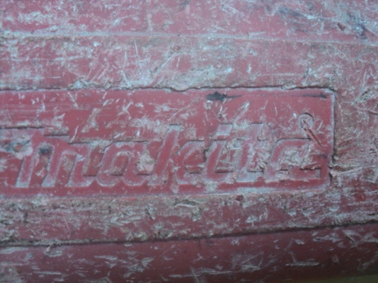 เครื่องตัดกระเบื้อง Maktec 7นิ้ว700บาท เครื่องตัดกระเบื้อง Maktec 7นิ้ว700บาท