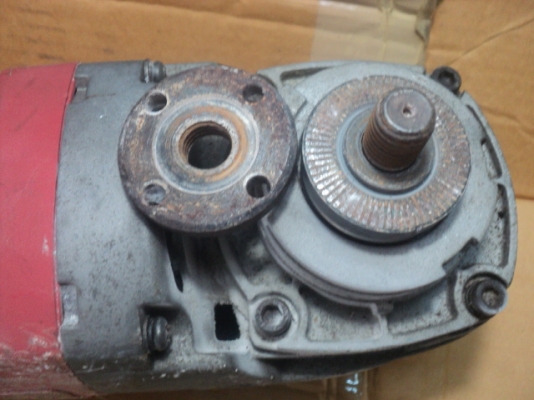 เครื่องตัดกระเบื้อง Maktec 7นิ้ว700บาท เครื่องตัดกระเบื้อง Maktec 7นิ้ว700บาท