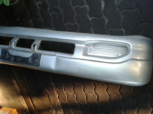 กันชนหน้าไทเกอร์ D4Dถอดครบชุด