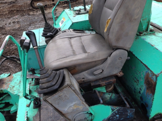 ขุดเก่าไทย Kobelco 40 ปั๊มนิ่ว ขายตามสภาพ ขุดเก่าไทย Kobelco 40 ปั๊มนิ่ว ขายตามสภาพ