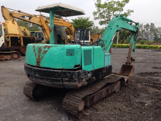 ขุดเก่าไทย Kobelco 40 ปั๊มนิ่ว ขายตามสภาพ ขุดเก่าไทย Kobelco 40 ปั๊มนิ่ว ขายตามสภาพ
