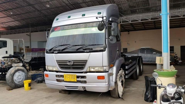 NISSAN CWM454  320 แรงม้า สภาพพร้อมใช้งาน มี 2คัน