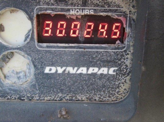 รถบด 12 ตัน DYNAPAC CC522-VHF ชั่วโมงน้อย รถอเมริกา สนใจโทร. 080-6565422 (หนิง)