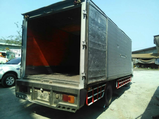 หกล้อ ฮีโน้ KM 779 บรรทุกตู้แห้ง ยาว5.50ม รถวิ่งงานประจำสภาพดีใช้งานได้เลย ทะเบียนพร้อมโอน