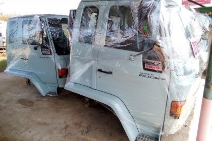 * ขาย *  หัวเก๋ง  ISUZU   ROCKY    สวย ๆ  ภายในครบ    ระบบไฟพร้อม   สภาพพร้อมใช้งาน  /  ใส่ 10 ล้อ  และ   6 ล้อใหญ่