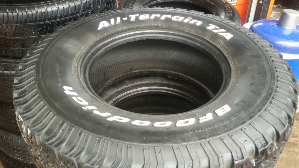 ขายยาง BF31x10.5ขอบ15ปี11ชุดละ6800