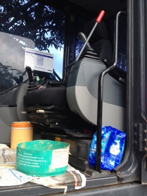 แพ็คคู่KOBELCO sk200-8 YN 12super-X 3,800กว่าชั่วโมงเทนเลอร์สิบล้อ 2 เพลาHINO FM 3 Hรถสวยพร้อมใช้ แพ็คคู่KOBELCO sk200-8 YN 12super-X 3,800กว่าชั่วโมงเทนเลอร์สิบล้อ 2 เพลาHINO FM 3 Hรถสวยพร้อมใช้