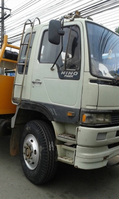 ขายรถเทนเลอร์สิบล้อ 2 เพลา HINO 2 K 260 แรงสวยๆๆพร้อมใช้ ขายรถเทนเลอร์สิบล้อ 2 เพลา HINO 2 K 260 แรงสวยๆๆพร้อมใช้