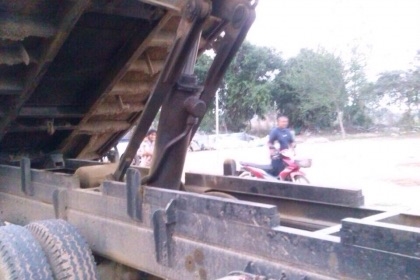 MITSUBISHI FUSO FN527 - 195 HP 6D16 MA 24389 สิบล้อดั๊มพ์ 2 เพลา กระบะดั๊มพ์เหล็ก 12 ตันของ KAC โคราชสภาพดีพร้อมบรรทุกได้เลย เครื่องแห้งแรงดีไม่มีเยิ้ม เกียร์ 10 SPEED เดิมๆ ภายในห้องเก๋งคอนโซลสวยครบ แอร์ พวงมาลัยเพาเวอร์ ระบบเบรคทริ๊ปฟี้ ช่วงล่างแน่นคัชซ MITSUBISHI FUSO FN527 - 195 HP 6D16 MA 24389 สิบล้อดั๊มพ์ 2 เพลา กระบะดั๊มพ์เหล็ก 12 ตันของ KAC โคราชสภาพดีพร้อมบรรทุกได้เลย เครื่องแห้งแรงดีไม่มีเยิ้ม เกียร์ 10 SPEED เดิมๆ ภายในห้องเก๋งคอนโซลสวยครบ แอร์ พวงมาลัยเพาเวอร์ ระบบเบรคทริ๊ปฟี้ ช่วงล่างแน่นคัชซ