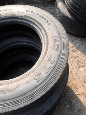 215/75R17.5 MAXXIS UR-275   มี 3 เส้น โทร 081-427-3941