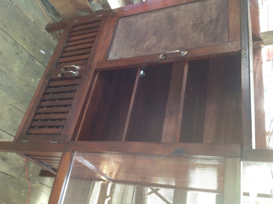 ตู้กับข้าวไม้สักเก่า