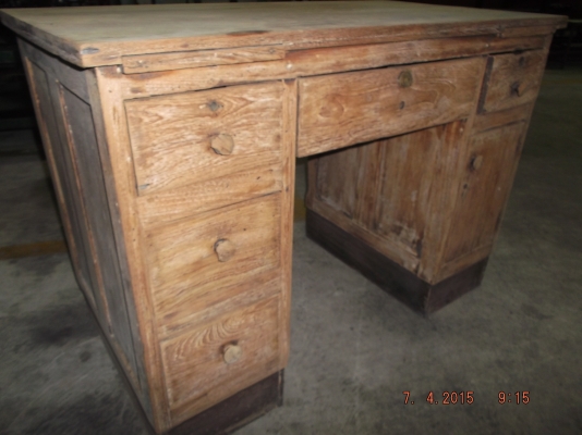 โต๊ะทำงานไม้สักเก่า ทั้งหลัง สภาพดี หายากมาก ใครได้ครอบครองไม่ผิดหวัง