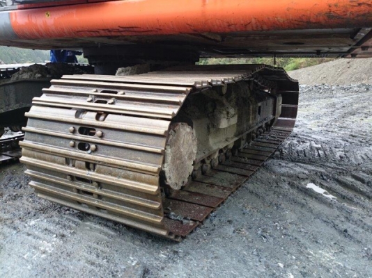 รถขุด HITACHI ZX200-E 1*****  5963ชม.  ปี2004  เครื่องISUZU AA-6BG1T  รถสภาพดีครับ