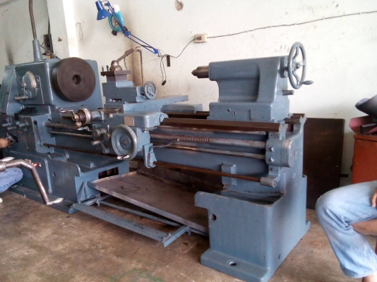 ขายเครื่องกลึง8ฟุตครึ่งญี่ปุ่น3เพลาเบรคสวิงได้900เซนติเมตร