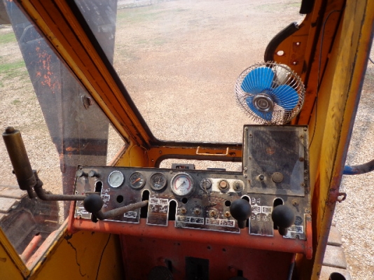 ขอขายเหมา Crawler Crane จำนวน 2 คัน