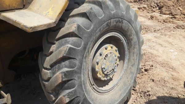 ขายรถตัก CAT 920  สภาพต้องเก็บนิดหน่อยครับ