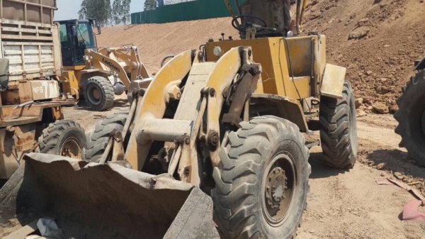 ขายรถตัก CAT 920  สภาพต้องเก็บนิดหน่อยครับ