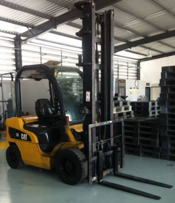 จำหน่าย Forklift CAT ดีเซล DP25N (ยุโรป) เสา 5 เมตร เกียร์ออโต้ ปี 2004