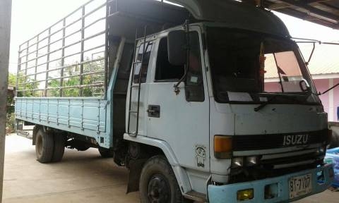 หกล้อ อีซูซุ ร็อค FRR 175แรง สภาพดีพร้อมใช้งาน ยาว6.50ม ทะเบียนพร้อม