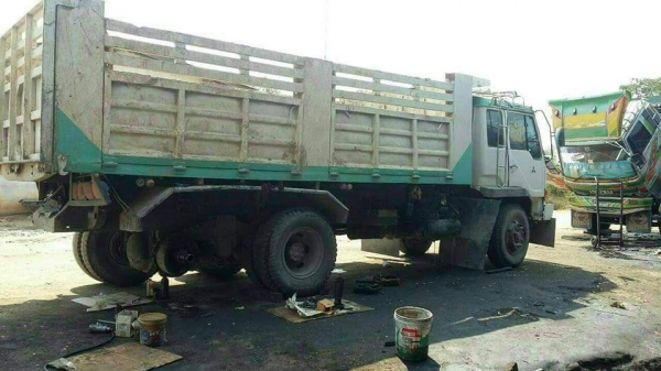 ขาย10 ล้อ 2 เพลาดั้ม หลงยูโร1  ราคา850,000 บาท