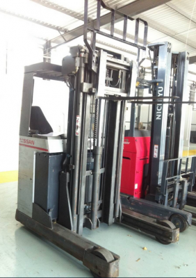 จำหน่าย Forklift ไฟฟ้า นั่งขับ NISSAN UNS200DTFVRC540 (ยุโรป) ปี 2007 ขนาด 2 ตัน เสา 5.4 เมตร ติด Side-Shift