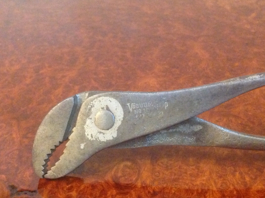 ขายคีม  Vintage Vacuum Grip 7"