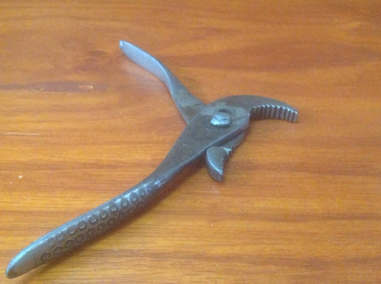 ขายคีม  Vintage Vacuum Grip 7"