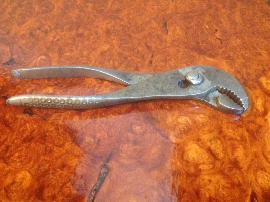 ขายคีม  Vintage Vacuum Grip 7"