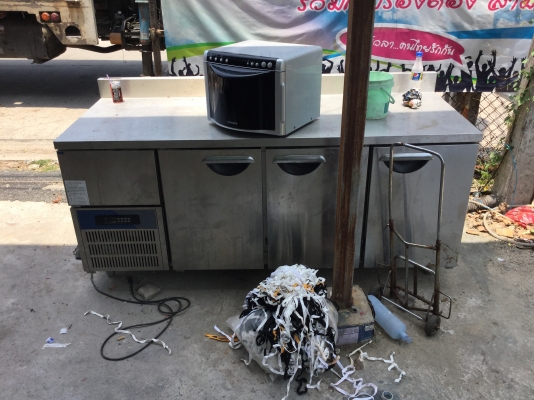 ขายตู้แช่สแตนเลส 3ประตู สภาพเหมือนใหม่ๆ ถูก ทำมา4หมื่นกว่า ขายตู้แช่สแตนเลส 3ประตู สภาพเหมือนใหม่ๆ ถูก ทำมา4หมื่นกว่า
