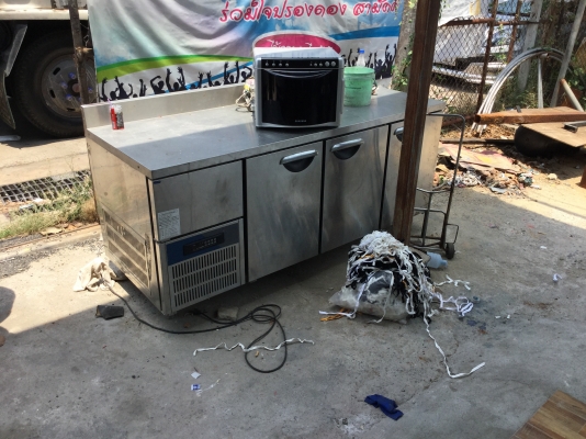 ขายตู้แช่สแตนเลส 3ประตู สภาพเหมือนใหม่ๆ ถูก ทำมา4หมื่นกว่า