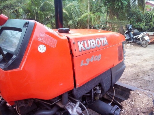 ขายรถไถ Kubota L 3408 (4WD) พร้อมมีดดันหน้า และผานพรวน รถพร้อมใช้งานครับ