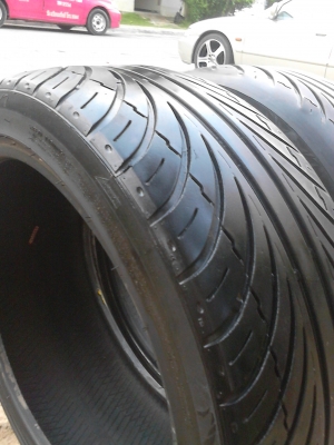 245/40R18 SUNNY ปี 2013 มี 2 เส้น tel.081-427-3941