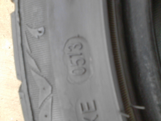 245/40R18 SUNNY ปี 2013 มี 2 เส้น tel.081-427-3941