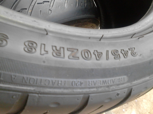 245/40R18 SUNNY ปี 2013 มี 2 เส้น tel.081-427-3941
