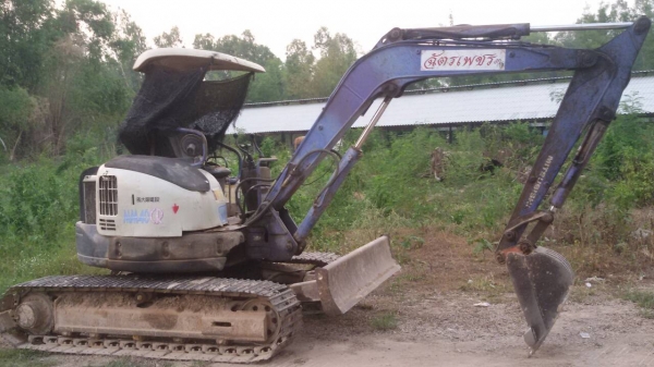 ขายแบคโฮMITSUBISHI MM40 CRปั้มนิ้วคอนโทรน้ำมันสภาพสวยพร้อมใช้งานไม่ต้องแต่งทำงานไวขายถูกเพราะต้องการซื้อคันใหญ่