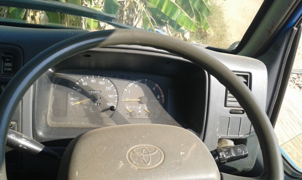 ขาย 6 ล้อ โตโยต้า 120 แรง กระบะ4.5 เมตร เอกสารเล่มทะเบียน